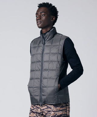 カーキ/モデル身長 184cm/着用サイズ L