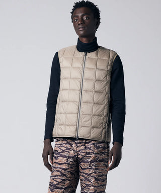 カーキ/モデル身長 184cm/着用サイズ L