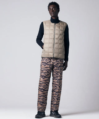 カーキ/モデル身長 184cm/着用サイズ L