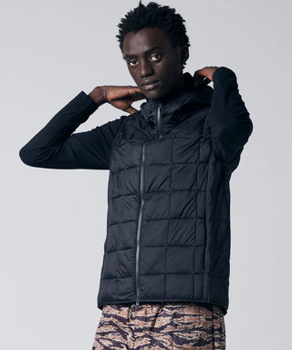 ブラック/モデル身長 184cm/着用サイズ L