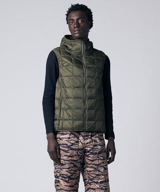 ダークオリーブ/モデル身長 184cm/着用サイズ L