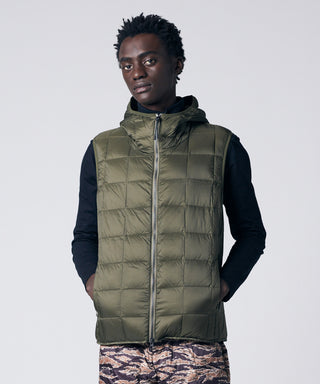 ダークオリーブ/モデル身長 184cm/着用サイズ L