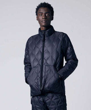 ブラック/モデル身長 184cm/着用サイズ L