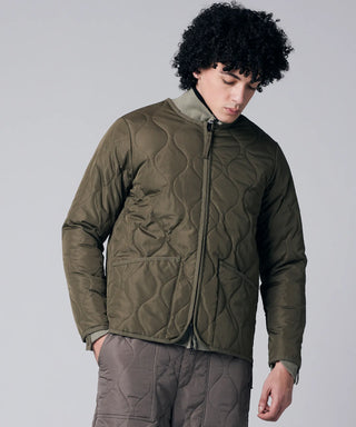 ダークオリーブ/モデル身長 180cm/着用サイズ L