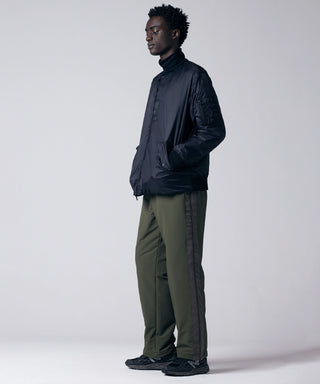 パープル×ブラック/モデル身長 184cm/着用サイズ L