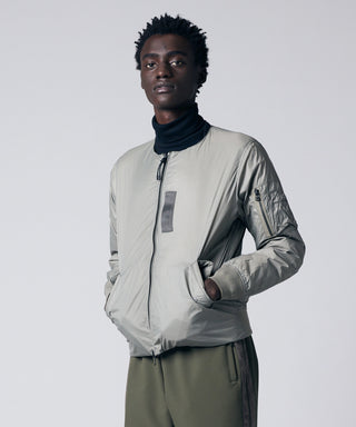 D.セージグリーン×D.オリーブ/モデル身長 184cm/着用サイズ L