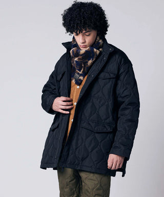 ブラック/モデル身長 180cm/着用サイズ L