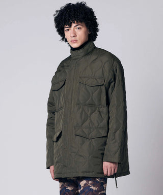 ダークオリーブ/モデル身長 180cm/着用サイズ L