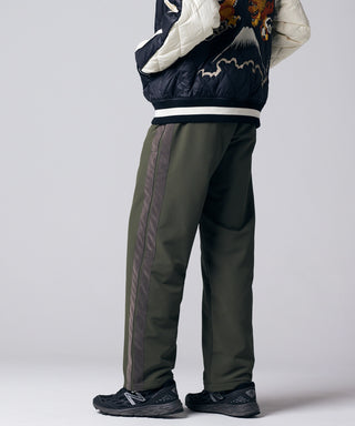 ダークオリーブ(D.チャコール)/モデル身長 184cm/着用サイズ L