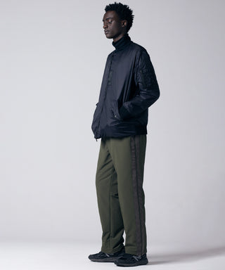 ダークオリーブ(D.チャコール)/モデル身長 184cm/着用サイズ L