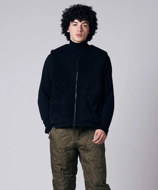 ブラック×ブラック/モデル身長 180cm/着用サイズ L