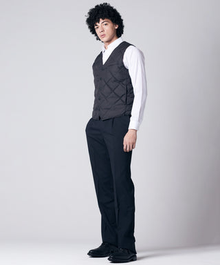 ブラック(表側)/モデル身長 180cm/着用サイズ L