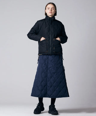 ブラック×プリントカモ(ダウン面)/モデル身長 171cm/着用サイズ XS