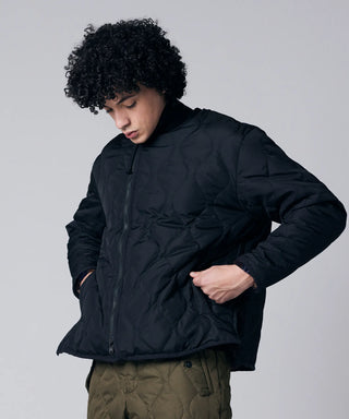 ブラック×ペイントカモ/モデル身長 180cm/着用サイズ L