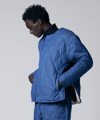 ブルーデニム/モデル身長 184cm/着用サイズ L