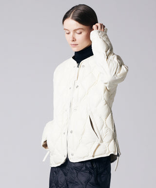 オフホワイト/モデル身長 171cm/着用サイズ M