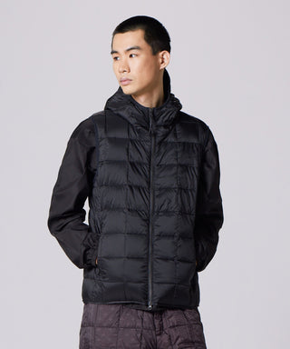 ブラック/モデル身長 180cm/着用サイズ L