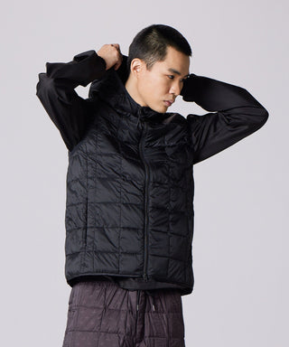 ブラック/モデル身長 180cm/着用サイズ L