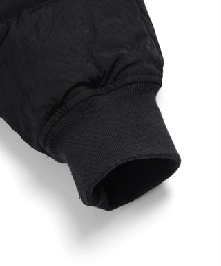 袖口はリブ仕様