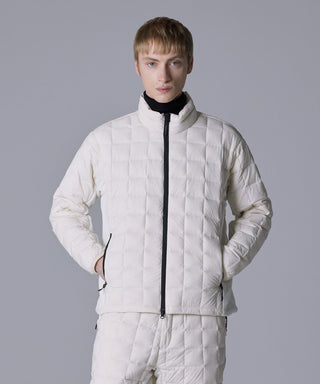 オフホワイト/モデル身長 178cm/着用サイズ L