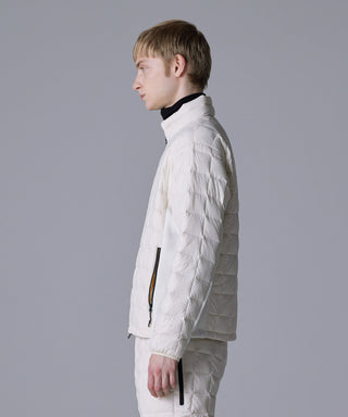 オフホワイト/モデル身長 178cm/着用サイズ L