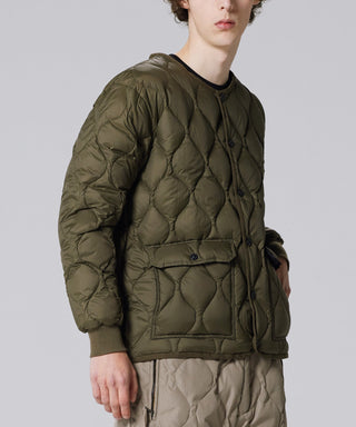 ダークオリーブ/モデル身長 183cm/着用サイズ L