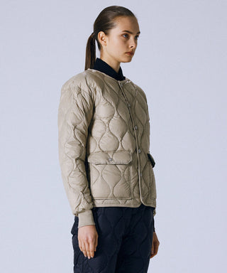 グレーベージュ/モデル身長 166cm/着用サイズ XS