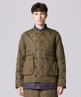 ダークオリーブ/モデル身長 178cm/着用サイズ L