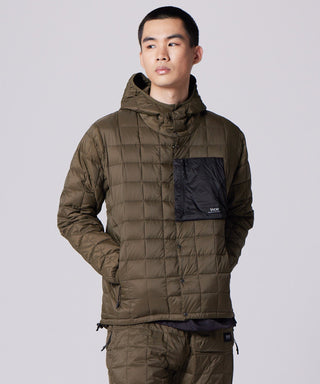 ダークオリーブ/モデル身長 180cm/着用サイズ L