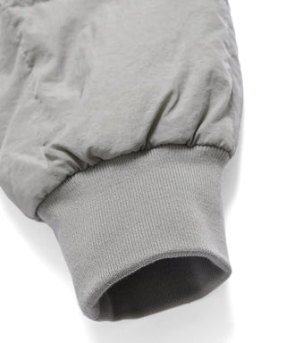 袖口はリブ仕様