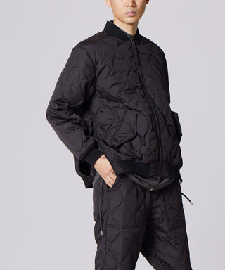 ブラック/モデル身長 180cm/着用サイズ L