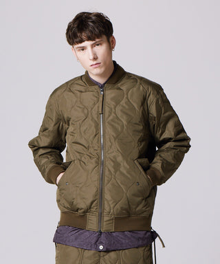 ダークオリーブ/モデル身長 178cm/着用サイズ L