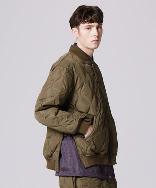 ダークオリーブ/モデル身長 178cm/着用サイズ L