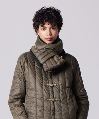 ダークオリーブ(ダウン面)