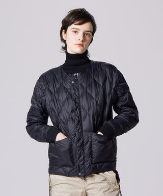 ブラック×ブラック(裏側)/モデル身長 169cm/着用サイズ XS