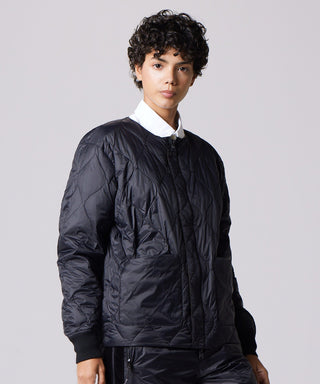 クレイジーオリーブ×ブラック(裏側)/モデル身長 172cm/着用サイズ XS