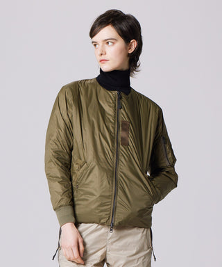 オリーブ×ベージュ(表側)/モデル身長 169cm/着用サイズ XS