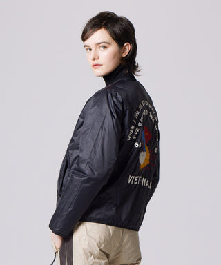 ブラック(裏側)/モデル身長 169cm/着用サイズ XS