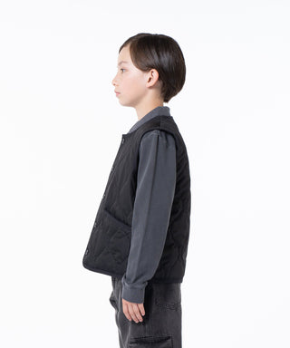 ブラック/モデル身長 132cm/着用サイズ 140