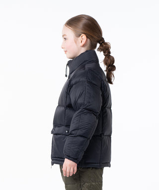 ブラック/モデル身長 135cm/着用サイズ 140