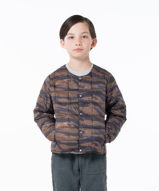 タイガーストライプ/モデル身長 132cm/着用サイズ 140