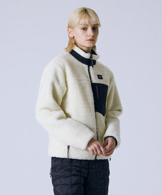 ネイビー×アイボリー/モデル身長 167cm/着用サイズ XS