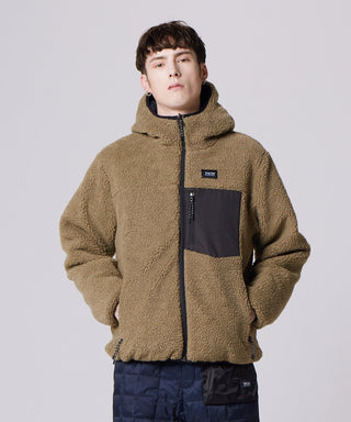 ブラック×ベージュ(ボア面)/モデル身長 178cm/着用サイズ L