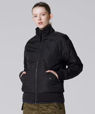 ブラック×ブラック(ダウン面)/モデル身長 170cm/着用サイズ XS