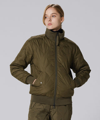 ダークオリーブ×クリーム(ダウン面)/モデル身長 170cm/着用サイズ XS