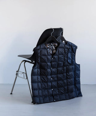 ベーシック Vネックボタン インナーダウンベスト – TAION ベーシック Vネックボタン インナーダウンベスト – TAION