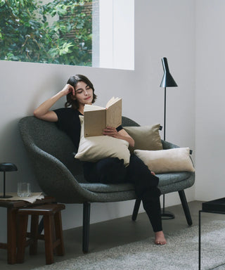 <ルームダウン> ダウン膝掛け クッションカバー付き（ブランケットサイズ）<TAION-H105W145-DIC>