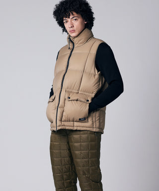 ベージュ／モデル身長 180cm／着用サイズ L