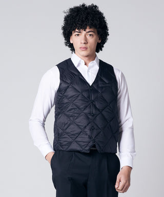 ブラック／モデル身長 180cm／着用サイズ L