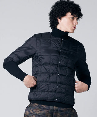 ブラック／モデル身長 180cm／着用サイズ L